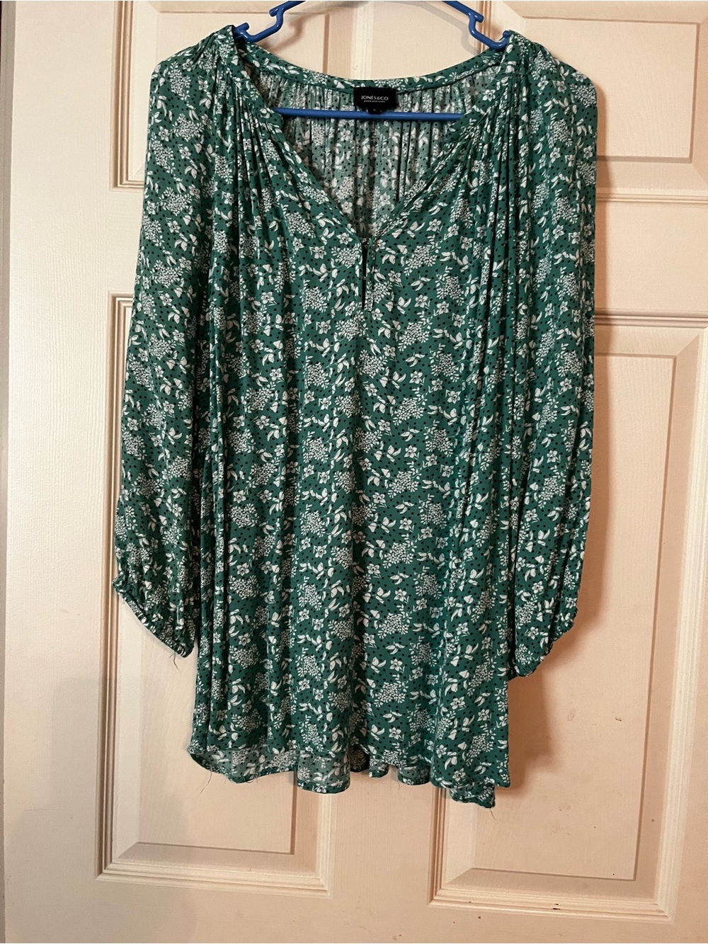 Kensie Emerald Green Floral V-Neck Tunic